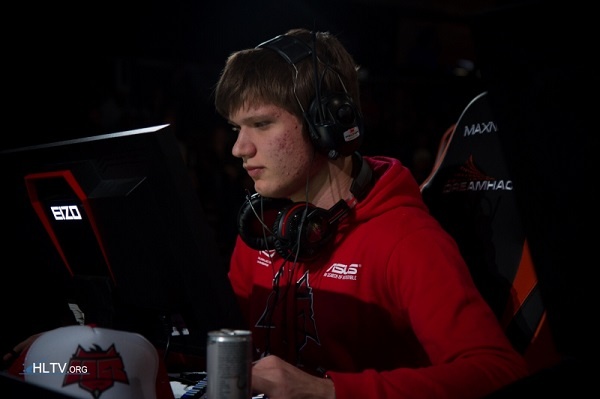 AD上路！ Kiin Vayne是纯粹的，给 Zeus Aatrox一个击杀 Ruler 的机会， Hanwha Life Esports 获得比赛点